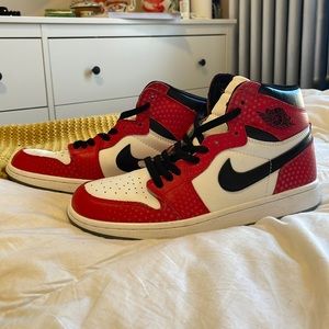 Nike Air Jordan 1 Retro High OG “Origin Story/Spider-Man”